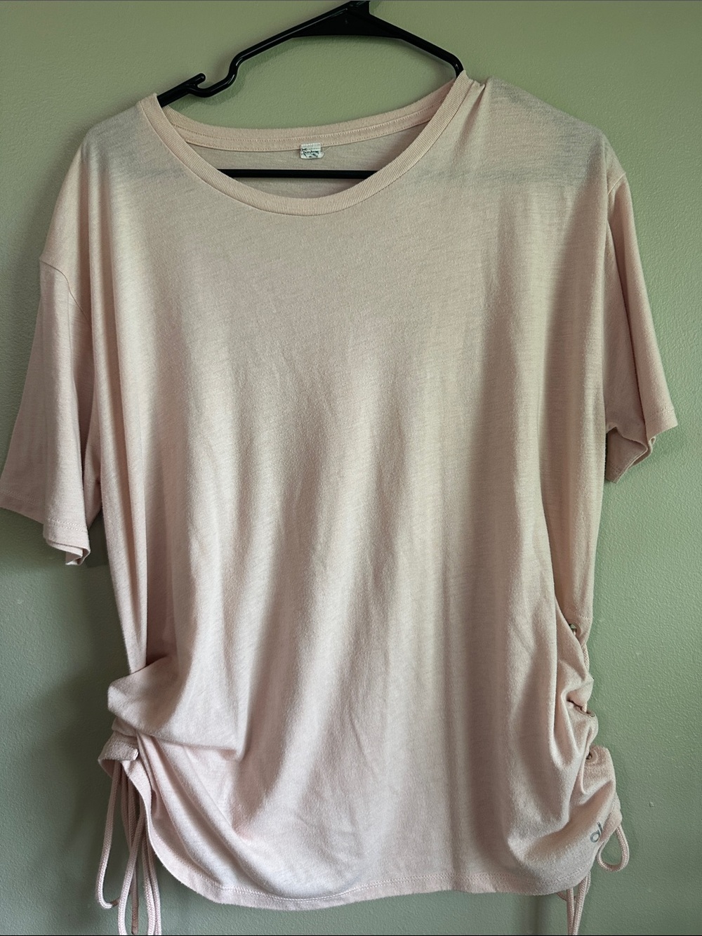 ALO Yoga Blush Short-Sleeve Tee with Side Drawstrings